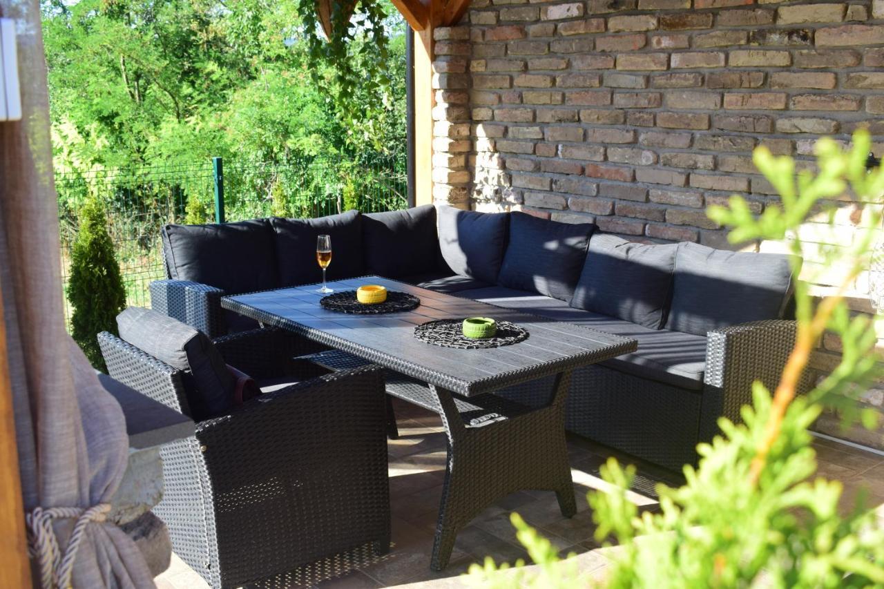 Vila Grujic Vrdnik Buitenkant foto